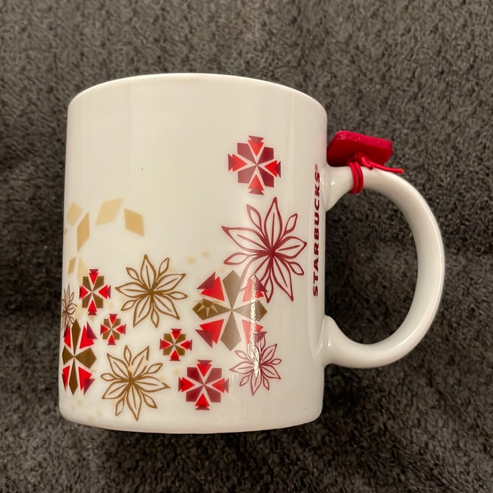 Starbucks Coffee Mug 12 Fl Oz Christmas Snowflakes J37